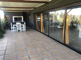 Foto 35 de Casa estilo Isleño - El Cazal en venta en Escobar - Se toman prop. ó vehículos