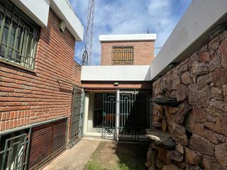 Foto 9 de Casa en Alquiler - Cerro de las Rosas - Zona Norte