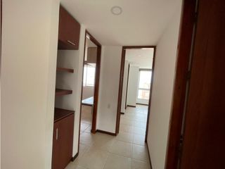 Foto 6 de APARTAMENTO EN ARRIENDO SECTOR CASTROPOL - POBLADO