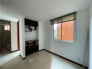 Foto 8 de APARTAMENTO EN ARRIENDO SECTOR CASTROPOL - POBLADO