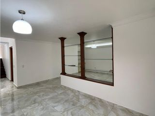 Foto 4 de Casa en Arriendo Castropol Medellín