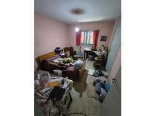 Foto 7 de VENTA - CASA 2 DORM CON GARAJE + PATIO - Bº CENTRO AMERICA