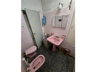 Foto 10 de VENTA - CASA 2 DORM CON GARAJE + PATIO - Bº CENTRO AMERICA