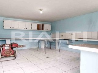 Foto 10 de Propiedad en Venta para mediana o pequeña Empresa en Ponceano
