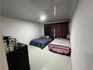 Foto 12 de Casa esquinera con plancha en venta - Santa Elena El Cerrito Valle