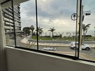 Foto 17 de SE ALQUILA CASA FRENTE AL MALECON EN CHORRILLOS