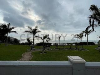 Foto 21 de SE ALQUILA CASA FRENTE AL MALECON EN CHORRILLOS