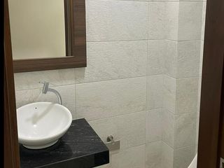Foto 4 de Departamento en Alquiler,  Urdesa Norte  AndB
