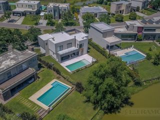 Foto 2 de Casa  En Venta - El Canton - Norte - A la Laguna PG