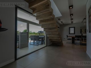 Foto 11 de Casa  En Venta - El Canton - Norte - A la Laguna PG