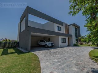 Foto 5 de Casa  En Venta - El Canton - Norte - A la Laguna PG