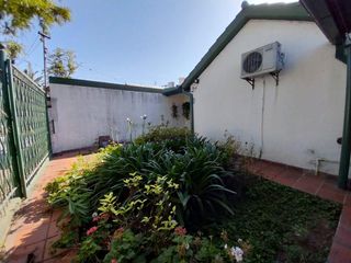 Foto 4 de Casa en  venta 3D. en Pje Lujones 1ra cuadra. alt Av Mate de Luna 4000