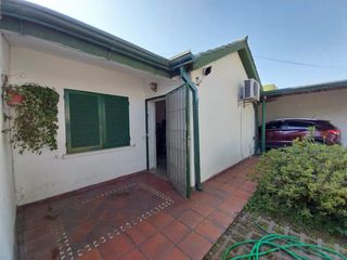 Foto 7 de Casa en  venta 3D. en Pje Lujones 1ra cuadra. alt Av Mate de Luna 4000