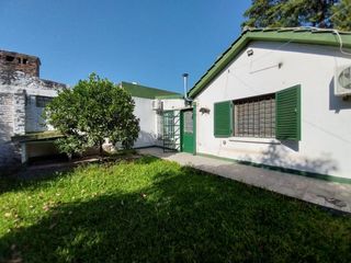 Foto 11 de Casa en  venta 3D. en Pje Lujones 1ra cuadra. alt Av Mate de Luna 4000