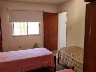 Foto 14 de Venta Casa 3 dormitorios con amplio parque - Roldan