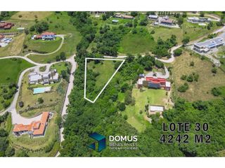 Foto 1 de VENTA TERRENO LA HOYADA DE CASTELLANOS SAN LORENZO
