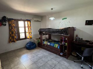 Foto 5 de Muy linda casa en zona Thompson, calle Darwin.