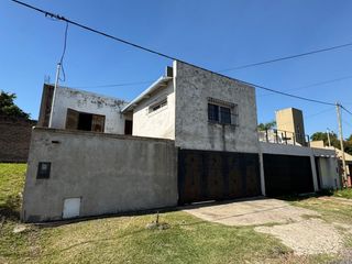 Foto 1 de Muy linda casa en zona Thompson, calle Darwin.