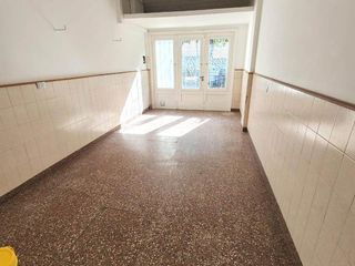 Foto 7 de Casa en  Los Troncos. Alquiler por 24 meses. 3 dormitorios. cocina y comedor diario, amplio patio. grage y trotadora, lavadero