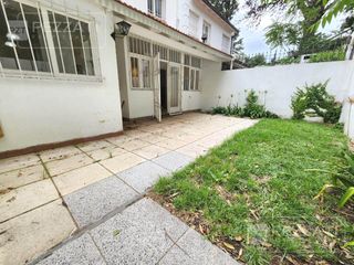 Foto 15 de Casa en  Los Troncos. Alquiler por 24 meses. 3 dormitorios. cocina y comedor diario, amplio patio. grage y trotadora, lavadero