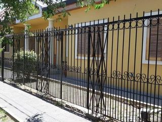 Foto 1 de Casa venta - 2 dormitorios 3 baño - 600mts2 totales - Ringuelet