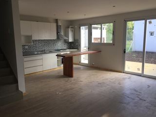 Foto 4 de Departamento en Venta en 28/493 y 495 Manuel B Gonnet - Alberto Dacal Propiedades