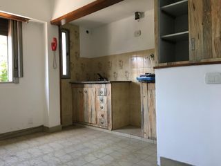 Foto 15 de CASA CON DOS LOCALES EN VENTA Taborda  3729  (REMEDIOS DE ESCALADA)