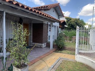 Foto 3 de SANTILLI - PROFESOR MARIÑO 1038 - Temperley Oeste