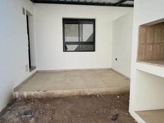 Foto 8 de Casa en Colinas de Manantiales  2 Dormitorios con cochera y parrilla en patio