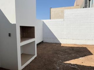 Foto 6 de Casa en Colinas de Manantiales  2 Dormitorios con cochera y parrilla en patio