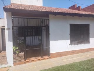 Foto 1 de Casa - La Plata