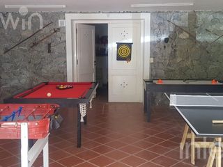 Foto 51 de Casa de 7 ambientes - 6 cocheras - Pileta - Cariló