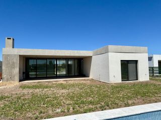 Foto 53 de VENTA CASA SAN SEBASTIAN AREA 10 - 4 AMBIENTES