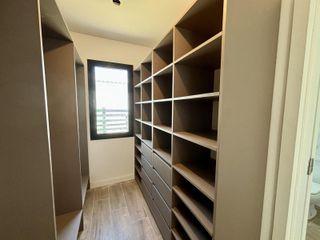 Foto 44 de VENTA CASA SAN SEBASTIAN AREA 10 - 4 AMBIENTES
