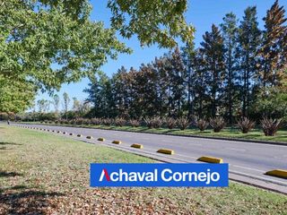 Foto 11 de Casa en venta al agua con 4 dormitorios en el Barrio Carpinchos, Nordelta