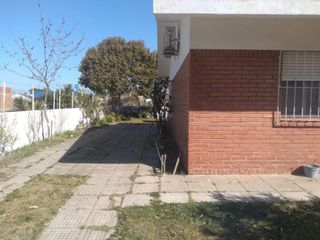 Foto 13 de Casa venta  - 2 dormitorios 2 baños - 689mts2 - Mar Del Tuyu