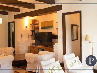 Foto 1 de Exclusivo chalet en Playa Grande