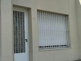 Foto 11 de Casa en venta - 2 Dormitorios 1 Baño - Cochera - 200Mts2 - Tolosa