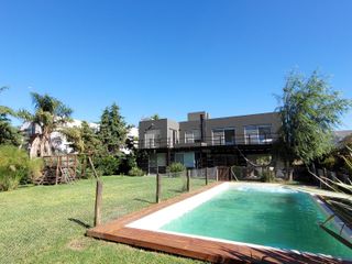 Foto 40 de San Marco | Venta | Cálida casa moderna en excelente lote al río