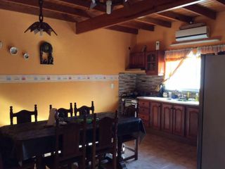 Foto 13 de Casa en venta - 3 dormitorios 2 baños - Cochera - 400mts2 - Mar Del Tuyú