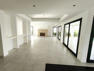 Foto 10 de VENTA CASA EL CANTON AL GOLF 5 AMBIENTES