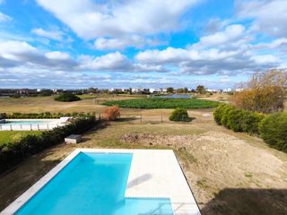 Foto 40 de VENTA CASA EL CANTON AL GOLF 5 AMBIENTES