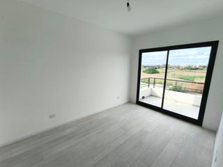 Foto 30 de VENTA CASA EL CANTON AL GOLF 5 AMBIENTES