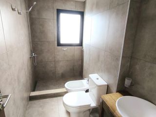 Foto 32 de VENTA CASA EL CANTON AL GOLF 5 AMBIENTES