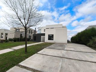 Foto 6 de VENTA CASA EL CANTON AL GOLF 5 AMBIENTES