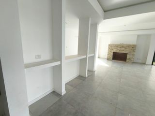 Foto 11 de VENTA CASA EL CANTON AL GOLF 5 AMBIENTES