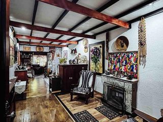 Foto 2 de Casa en venta - 3 Dormitorios 2 Baños - Cochera - 274mts2 - Villa Elvira, La Plata