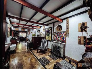 Foto 1 de Casa en venta - 3 Dormitorios 2 Baños - Cochera - 274mts2 - Villa Elvira, La Plata