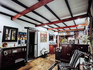 Foto 4 de Casa en venta - 3 Dormitorios 2 Baños - Cochera - 274mts2 - Villa Elvira, La Plata
