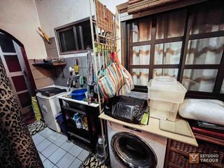 Foto 50 de Casa en venta - 3 Dormitorios 2 Baños - Cochera - 274mts2 - Villa Elvira, La Plata